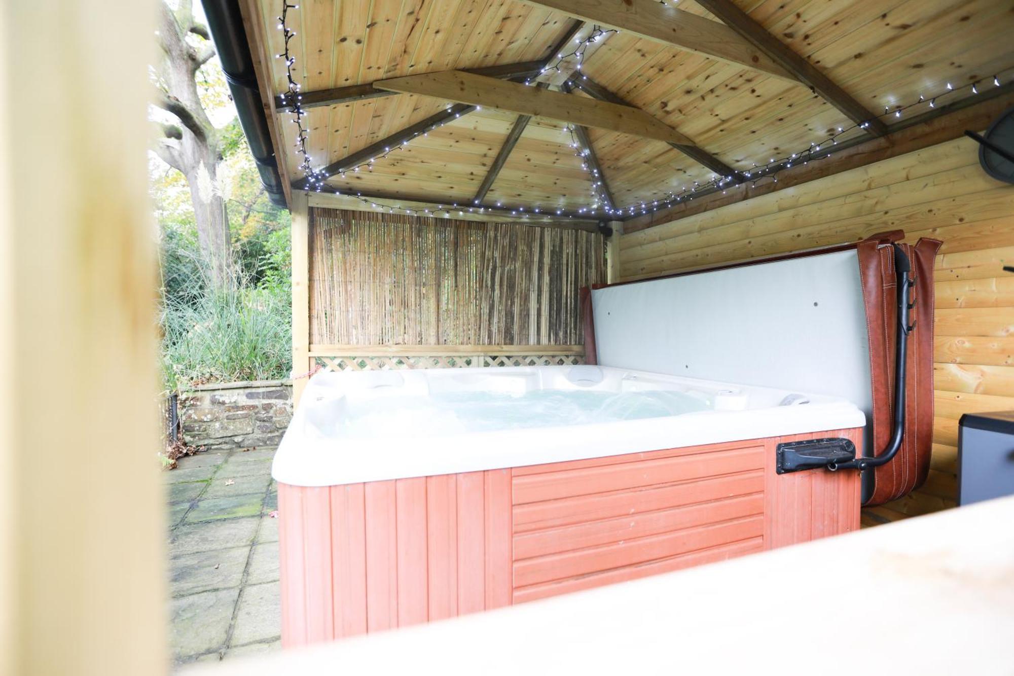 Apartmán Woodside Ash Hot Tub & Pool Bideford Exteriér fotografie
